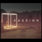 Kassinn / a box in the desert cover image